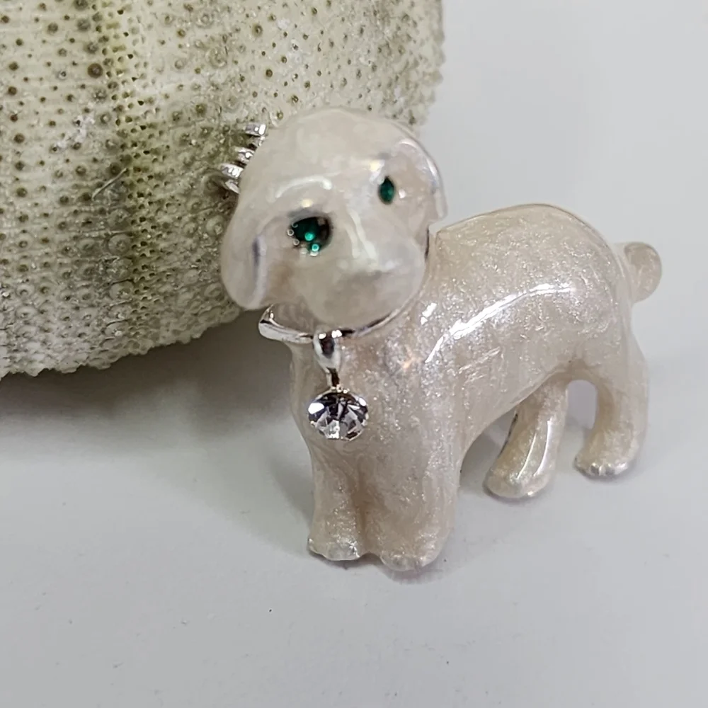 N/A pretty brooch